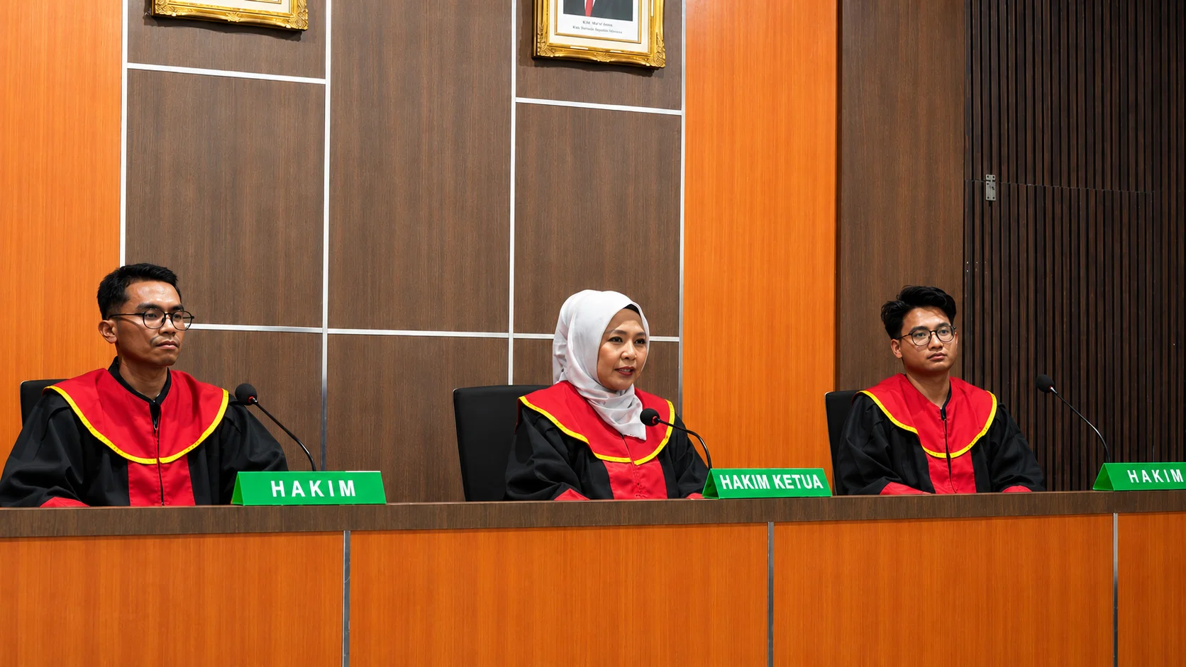 HUKUM